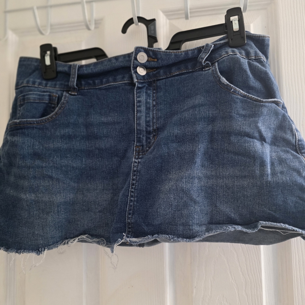 Celebrity Pink Dark Blue Denim Skirt
